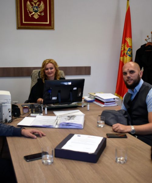 HERBAR LJEKOVITIH I AROMATIČNIH BILJAKA PROKLETIJE DONIRAN PRIRODNJAČKOM MUZEJU